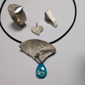 Tutorial # 35: Oberflächenstrukturen aus Holz